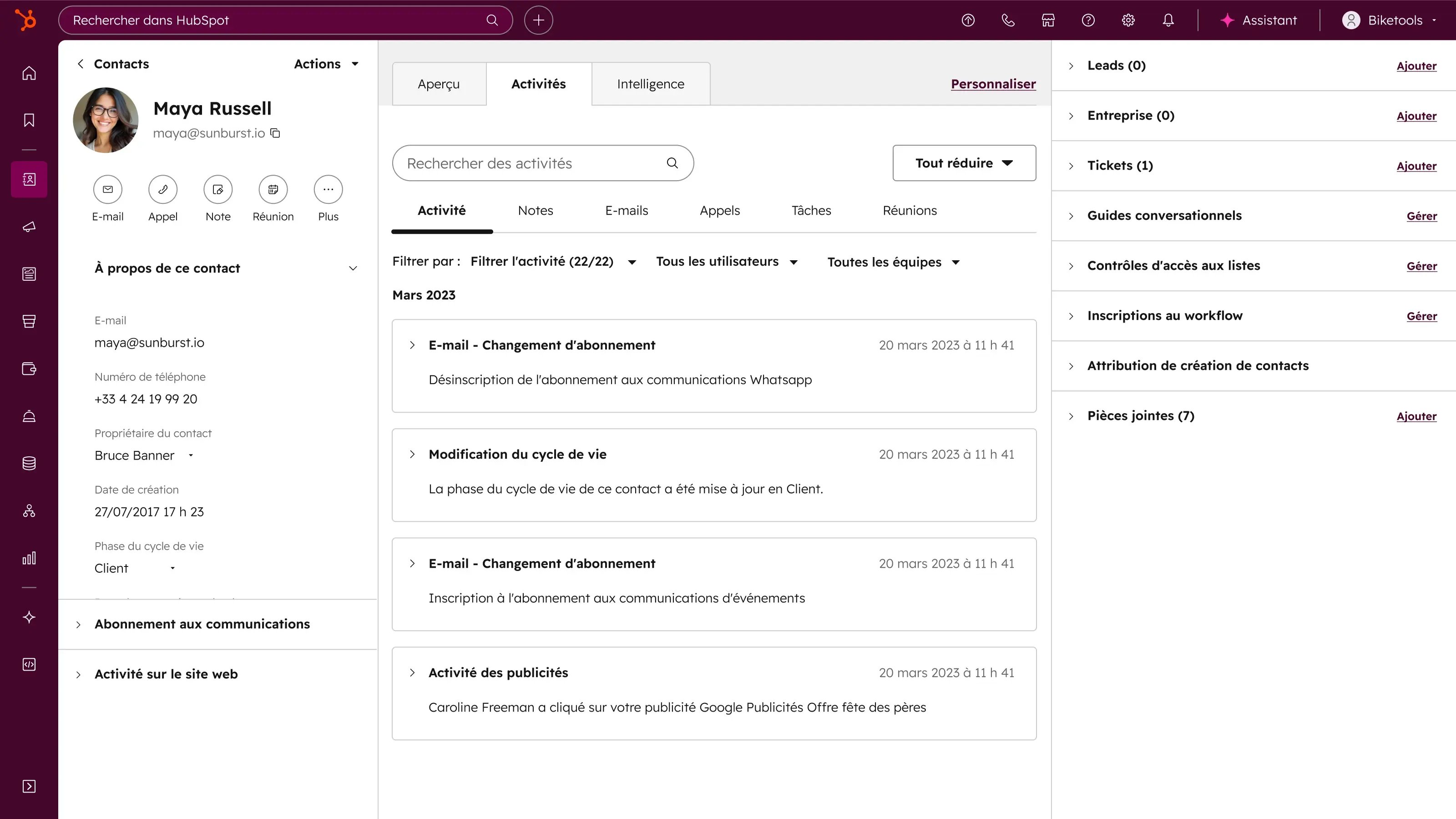 Fiches d'informations de contact du CRM intelligent